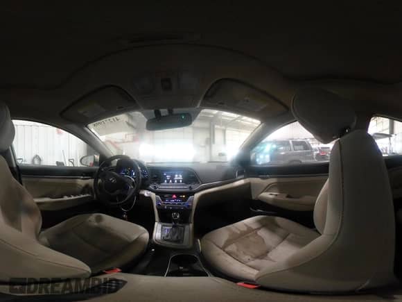 2017 Hyundai Elantra SE z VIN KMHD84LF3HU396099, wystawiony jako IAAI lot #41271998 z przebiegiem 81 633 mil mil oraz . Historia ofert i sprzedaży dostępna na DreamBid. Obrazek 21.