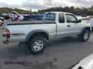 2003 Toyota Tacoma z VIN 5TEWN72N93Z264464, wystawiony jako Copart lot #82414875 z przebiegiem 231 483 mil mil oraz Czysty tytuł • Clean title. Historia ofert i sprzedaży dostępna na DreamBid. Obrazek 3.