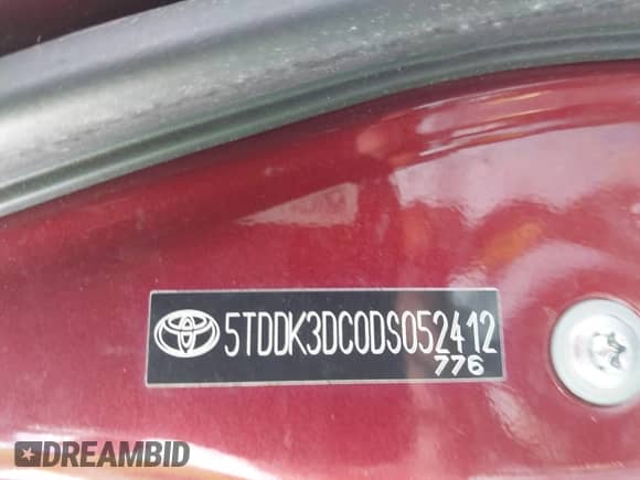 2013 Toyota Sienna XLE with VIN 5TDDK3DC0DS052412, listed as a IAAI auction lot 41850630 with Not provided miles and . Bid and sale history available at DreamBid. Image 9.