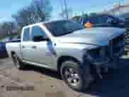 2018 Ram 1500 Big Horn z VIN 1C6RR7GT6JS106424, wystawiony jako IAAI lot #41459931 z przebiegiem 145 284 mil mil oraz . Historia ofert i sprzedaży dostępna na DreamBid. Obrazek 13.