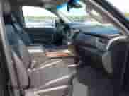 2019 Chevrolet Suburban LT с VIN 1GNSKHKC0KR203405, выставлен на аукционе IAAI как лот 42393200 с пробегом 109 211 миль миль и . История ставок и продаж доступна на DreamBid. Изображение 5.