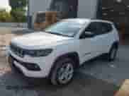 2023 Jeep Compass Latitude с VIN 3C4NJDBN3PT561907, выставлен на аукционе Copart как лот 67060064 с пробегом 33 838 миль миль и Чистый • Clean title. История ставок и продаж доступна на DreamBid. Изображение 1.