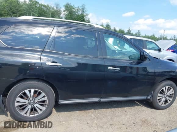 2017 Nissan Pathfinder SL с VIN 5N1DR2MM3HC621545, выставлен на аукционе IAAI как лот 42547073 с пробегом 106 743 миль миль и . История ставок и продаж доступна на DreamBid. Изображение 14.