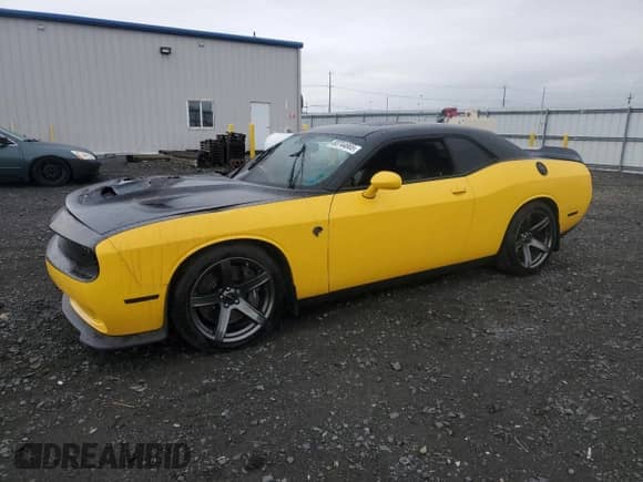 2018 Dodge Challenger SRT Hellcat with VIN 2C3CDZC92JH195777, listed as a Copart auction lot 80744665 with Not provided miles and Salvage title. Bid and sale history available at DreamBid. Image 1.