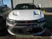 2024 Dodge Hornet R/T z VIN ZACPDFCW1R3A31892, wystawiony jako Copart lot #89151785 z przebiegiem 24 271 mil mil oraz Szkoda całkowita • Salvage title. Historia ofert i sprzedaży dostępna na DreamBid. Obrazek 5.