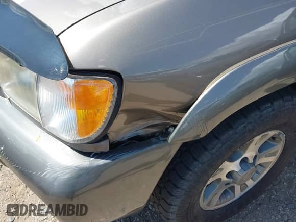 2001 Nissan Pathfinder SE z VIN JN8DR09YX1W578335, wystawiony jako IAAI lot #42171168 z przebiegiem 195 631 mil mil oraz . Historia ofert i sprzedaży dostępna na DreamBid. Obrazek 6.