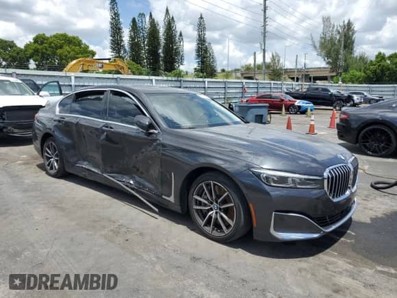 2021 BMW 7 Series 750i xDrive with VIN WBA7U2C06MCE57362, listed as a Copart auction lot 66734265 with 62,482 mi miles and Salvage title. Bid and sale history available at DreamBid. Image 4.