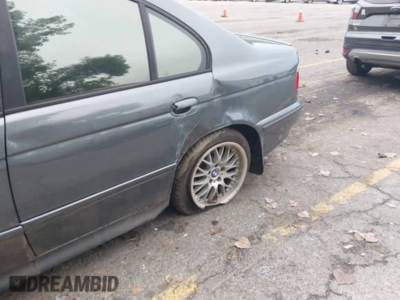 2002 BMW 5 Series 530i с VIN WBADT63462CK27766, выставлен на аукционе IAAI как лот 43300242 с пробегом Не указан миль и . История ставок и продаж доступна на DreamBid. Изображение 6.