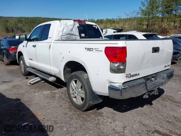 2008 Toyota Tundra Limited с VIN 5TFBV58108X057077, выставлен на аукционе IAAI как лот 41768968 с пробегом 328 249 миль миль и . История ставок и продаж доступна на DreamBid. Изображение 3.