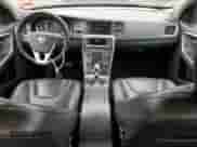 2014 Volvo S60 T5 с VIN YV1612FH7E2281218, выставлен на аукционе Copart как лот 62895535 с пробегом 239 600 миль миль и Чистый • Clean title. История ставок и продаж доступна на DreamBid. Изображение 8.