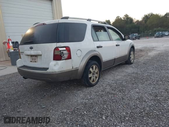 2006 Ford Freestyle SE with VIN 1FMZK01176GA25076, listed as a IAAI auction lot 43512490 with 332,184 mi miles and . Bid and sale history available at DreamBid. Image 4.