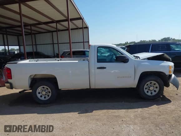 2013 Chevrolet Silverado 1500 Work Truck z VIN 1GCNCPEX9DZ248650, wystawiony jako IAAI lot #43394520 z przebiegiem 177 558 mil mil oraz . Historia ofert i sprzedaży dostępna na DreamBid. Obrazek 13.