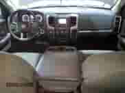 2020 Ram 1500 SLT z VIN 1C6RR7TT7LS101032, wystawiony jako Copart lot #63313555 z przebiegiem 138 680 mil mil oraz Szkoda całkowita • Salvage title. Historia ofert i sprzedaży dostępna na DreamBid. Obrazek 8.