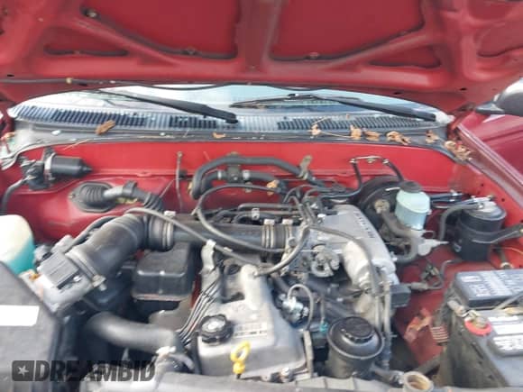 1995 Toyota Tacoma z VIN 4TAUN53B1SZ040515, wystawiony jako IAAI lot #43135152 z przebiegiem 259 900 mil mil oraz . Historia ofert i sprzedaży dostępna na DreamBid. Obrazek 10.