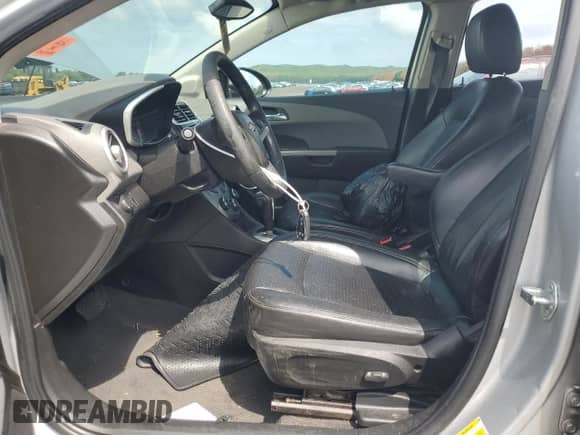 2018 Chevrolet Sonic Premier с VIN 1G1JF5SB8J4107458, выставлен на аукционе Copart как лот 68719815 с пробегом 104 612 миль миль и Списание • Salvage title. История ставок и продаж доступна на DreamBid. Изображение 7.