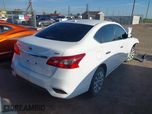 2017 Nissan Sentra SR с VIN 3N1AB7APXHY282929, выставлен на аукционе IAAI как лот 42814931 с пробегом 101 858 миль миль и . История ставок и продаж доступна на DreamBid. Изображение 4.