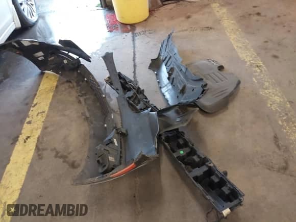 2020 Chrysler 300 S z VIN 2C3CCABGXLH142607, wystawiony jako IAAI lot #41434843 z przebiegiem 51 514 mil mil oraz . Historia ofert i sprzedaży dostępna na DreamBid. Obrazek 12.