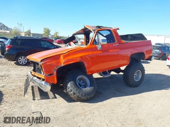 1985 Chevrolet Blazer K10 Utility HT with VIN 1G8EK18H5FF144613, listed as a IAAI auction lot 40464314 with Not provided miles and . Bid and sale history available at DreamBid. Image 2.