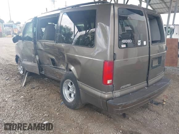 1999 Chevrolet Astro с VIN 1GNDM19W6XB162935, выставлен на аукционе IAAI как лот 42230563 с пробегом 317 204 миль миль и . История ставок и продаж доступна на DreamBid. Изображение 3.