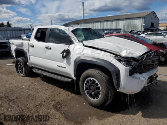 2024 Toyota Tacoma SR5 with VIN 3TYLB5JN6RT012716, listed as a Copart auction lot 70691755 with Not provided miles and Clean title. Bid and sale history available at DreamBid. Image 4.