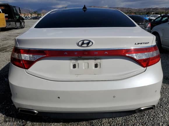 2015 Hyundai Azera Limited с VIN KMHFH4JG9FA453599, выставлен на аукционе Copart как лот 78442264 с пробегом 81 035 миль миль и Списание • Salvage title. История ставок и продаж доступна на DreamBid. Изображение 6.