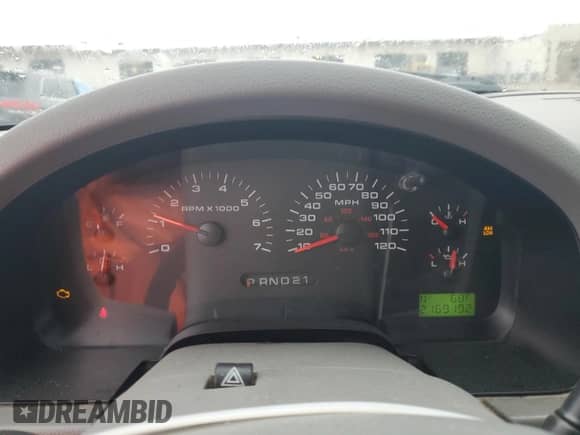 2005 Ford F-150 XL с VIN 1FTRF14555NB56692, выставлен на аукционе Copart как лот 72361864 с пробегом 216 919 миль миль и Чистый • Clean title. История ставок и продаж доступна на DreamBid. Изображение 9.