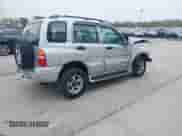 2001 Chevrolet Tracker LT with VIN 2CNBJ634916959876, listed as a IAAI auction lot 42166992 with 97,878 mi miles and . Bid and sale history available at DreamBid. Image 4.