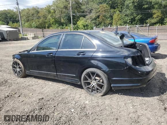 2009 Mercedes-Benz C 300 Sport z VIN WDDGF81X49F272896, wystawiony jako Copart lot #85170215 z przebiegiem Nie podano mil oraz Szkoda całkowita • Salvage title. Historia ofert i sprzedaży dostępna na DreamBid. Obrazek 2.