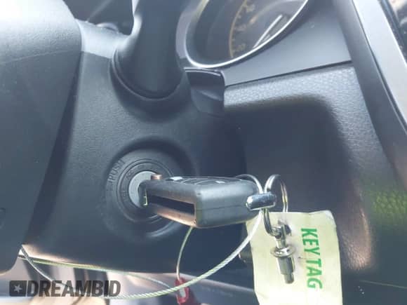 2018 Toyota Camry SE with VIN 4T1B11HK4JU658668, listed as a IAAI auction lot 43204847 with 195,921 mi miles and . Bid and sale history available at DreamBid. Image 11.