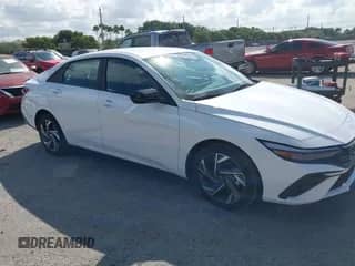 2025 Hyundai Elantra Blue with VIN KMHLM4DJ0SU123350, listed as a IAAI auction lot 41536867 with 6,077 mi miles and . Bid and sale history available at DreamBid. Image 1.