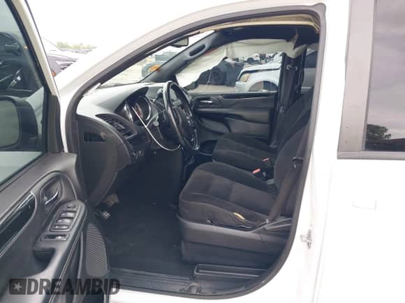 2018 Dodge Grand Caravan SE z VIN 2C4RDGBG0JR202794, wystawiony jako IAAI lot #42661539 z przebiegiem 125 361 mil mil oraz . Historia ofert i sprzedaży dostępna na DreamBid. Obrazek 5.