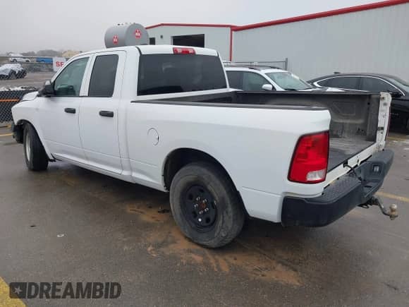 2021 Ram 1500 Tradesman z VIN 1C6RR6FT0MS507788, wystawiony jako IAAI lot #41188436 z przebiegiem 106 114 mil mil oraz . Historia ofert i sprzedaży dostępna na DreamBid. Obrazek 3.