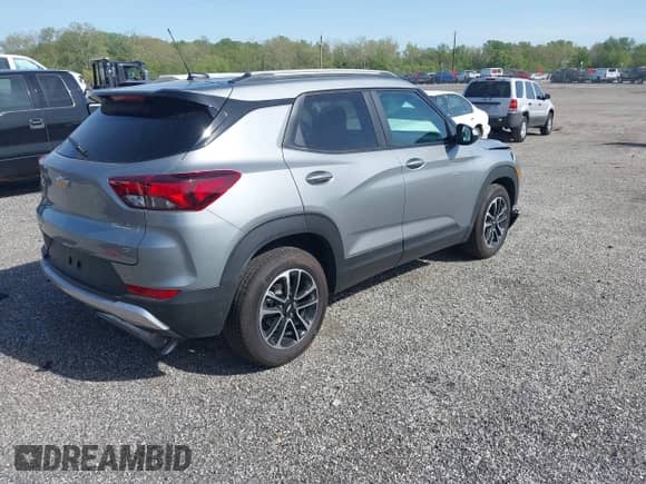 2025 Chevrolet TrailBlazer LT with VIN KL79MPSL8SB016270, listed as a IAAI auction lot 42117142 with 2,960 mi miles and . Bid and sale history available at DreamBid. Image 4.
