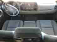 2013 GMC Sierra 1500 SL z VIN 1GTR2UEA8DZ399154, wystawiony jako Copart lot #76455134 z przebiegiem 228 447 mil mil oraz Czysty tytuł • Clean title. Historia ofert i sprzedaży dostępna na DreamBid. Obrazek 8.