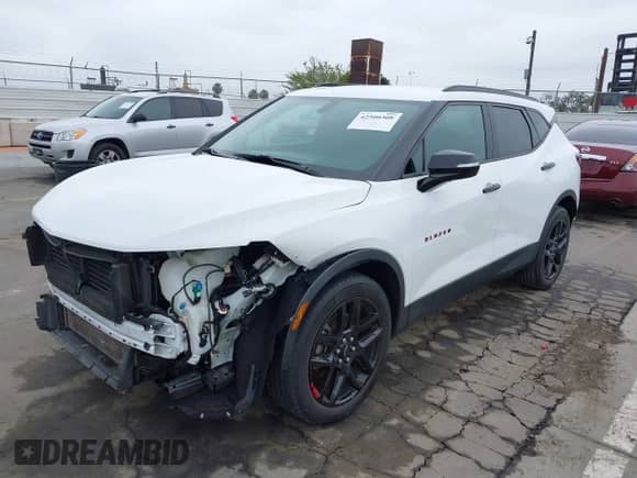 2020 Chevrolet Blazer LT с VIN 3GNKBCR48LS659930, выставлен на аукционе IAAI как лот 42500308 с пробегом 40 287 миль миль и . История ставок и продаж доступна на DreamBid. Изображение 19.