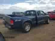 2004 Dodge Dakota z VIN 1D7HG12K24S677070, wystawiony jako Copart lot #60228055 z przebiegiem 176 990 mil mil oraz Szkoda całkowita • Salvage title. Historia ofert i sprzedaży dostępna na DreamBid. Obrazek 3.