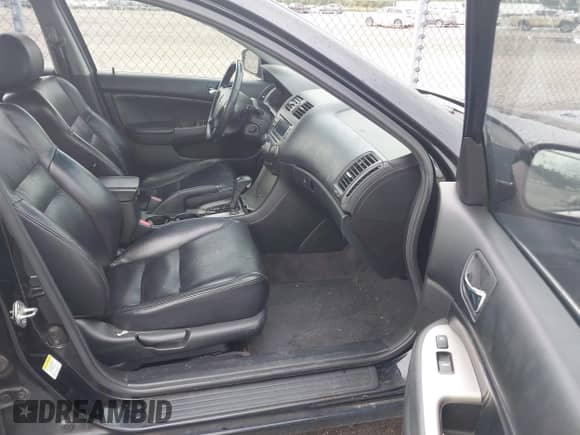 2007 Honda Accord EX-L с VIN 1HGCM56887A102521, выставлен на аукционе IAAI как лот 43286451 с пробегом 350 769 миль миль и . История ставок и продаж доступна на DreamBid. Изображение 5.