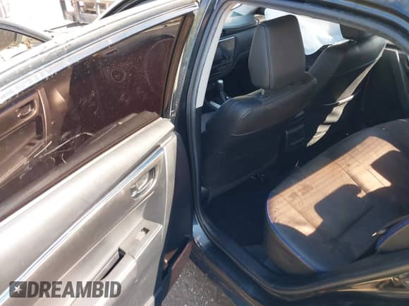 2019 Toyota Corolla L z VIN 2T1BURHE2KC229015, wystawiony jako IAAI lot #43198359 z przebiegiem 74 162 mil mil oraz . Historia ofert i sprzedaży dostępna na DreamBid. Obrazek 8.