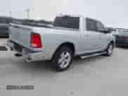 2017 Ram 1500 Big Horn z VIN 1C6RR6LT3HS500618, wystawiony jako IAAI lot #41424471 z przebiegiem 123 217 mil mil oraz . Historia ofert i sprzedaży dostępna na DreamBid. Obrazek 4.