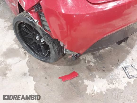 2012 Hyundai Veloster w/Black Int с VIN KMHTC6AD8CU032759, выставлен на аукционе IAAI как лот 41567265 с пробегом 156 973 миль миль и . История ставок и продаж доступна на DreamBid. Изображение 6.