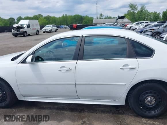 2011 Chevrolet Impala Police Police with VIN 2G1WD5EM1B1287047, listed as a IAAI auction lot 42222006 with 85,371 mi miles and . Bid and sale history available at DreamBid. Image 14.