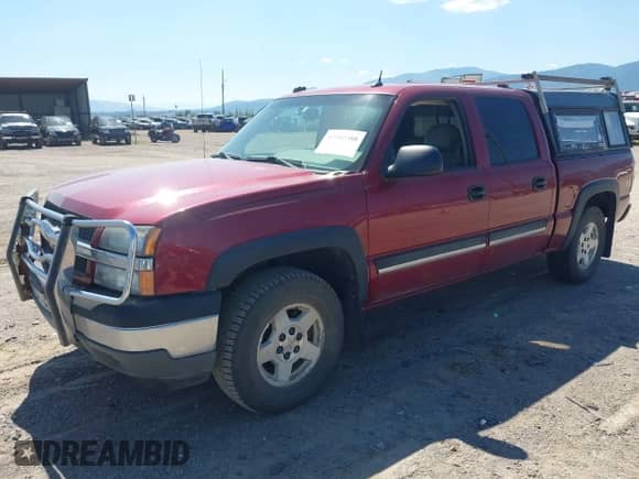 2005 Chevrolet Silverado 1500 LS with VIN 2GCEK13T351164625, listed as a IAAI auction lot 42942388 with 223,615 mi miles and . Bid and sale history available at DreamBid. Image 17.