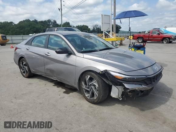 2025 Hyundai Elantra SEL Sport z VIN KMHLM4DG1SU949452, wystawiony jako Copart lot #68045755 z przebiegiem 9 508 mil mil oraz Szkoda całkowita • Salvage title. Historia ofert i sprzedaży dostępna na DreamBid. Obrazek 4.