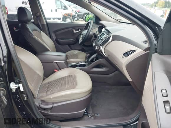 2013 Hyundai Tucson Limited с VIN KM8JU3AC8DU755958, выставлен на аукционе IAAI как лот 43149361 с пробегом 171 231 миль миль и . История ставок и продаж доступна на DreamBid. Изображение 5.