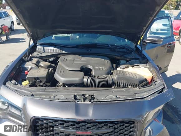 2021 Chrysler 300 S с VIN 2C3CCABG8MH541355, выставлен на аукционе IAAI как лот 43482287 с пробегом 51 087 миль миль и . История ставок и продаж доступна на DreamBid. Изображение 10.