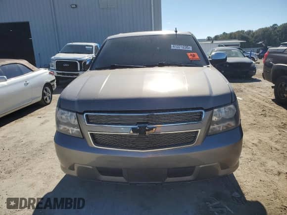2011 Chevrolet Tahoe с VIN 1GNSKDFJ2BR259279, выставлен на аукционе Copart как лот 41371235 с пробегом 182 212 миль миль и Списание • Salvage title. История ставок и продаж доступна на DreamBid. Изображение 5.