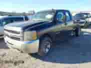 2009 Chevrolet Silverado 2500HD z VIN 1GBHC49K39E158939, wystawiony jako IAAI lot #41775789 z przebiegiem 221 899 mil mil oraz . Historia ofert i sprzedaży dostępna na DreamBid. Obrazek 18.