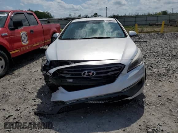 2015 Hyundai Sonata Sport с VIN 5NPE34AF0FH087787, выставлен на аукционе Copart как лот 51583985 с пробегом 112 360 миль миль и Списание • Salvage title. История ставок и продаж доступна на DreamBid. Изображение 5.