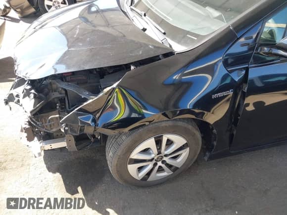 2018 Toyota Prius Two z VIN JTDKBRFU7J3072573, wystawiony jako IAAI lot #43402083 z przebiegiem 73 758 mil mil oraz . Historia ofert i sprzedaży dostępna na DreamBid. Obrazek 18.