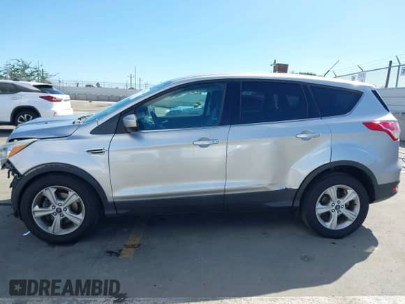 2014 Ford Escape SE с VIN 1FMCU0GX7EUD01610, выставлен на аукционе IAAI как лот 43379424 с пробегом 50 009 миль миль и . История ставок и продаж доступна на DreamBid. Изображение 15.